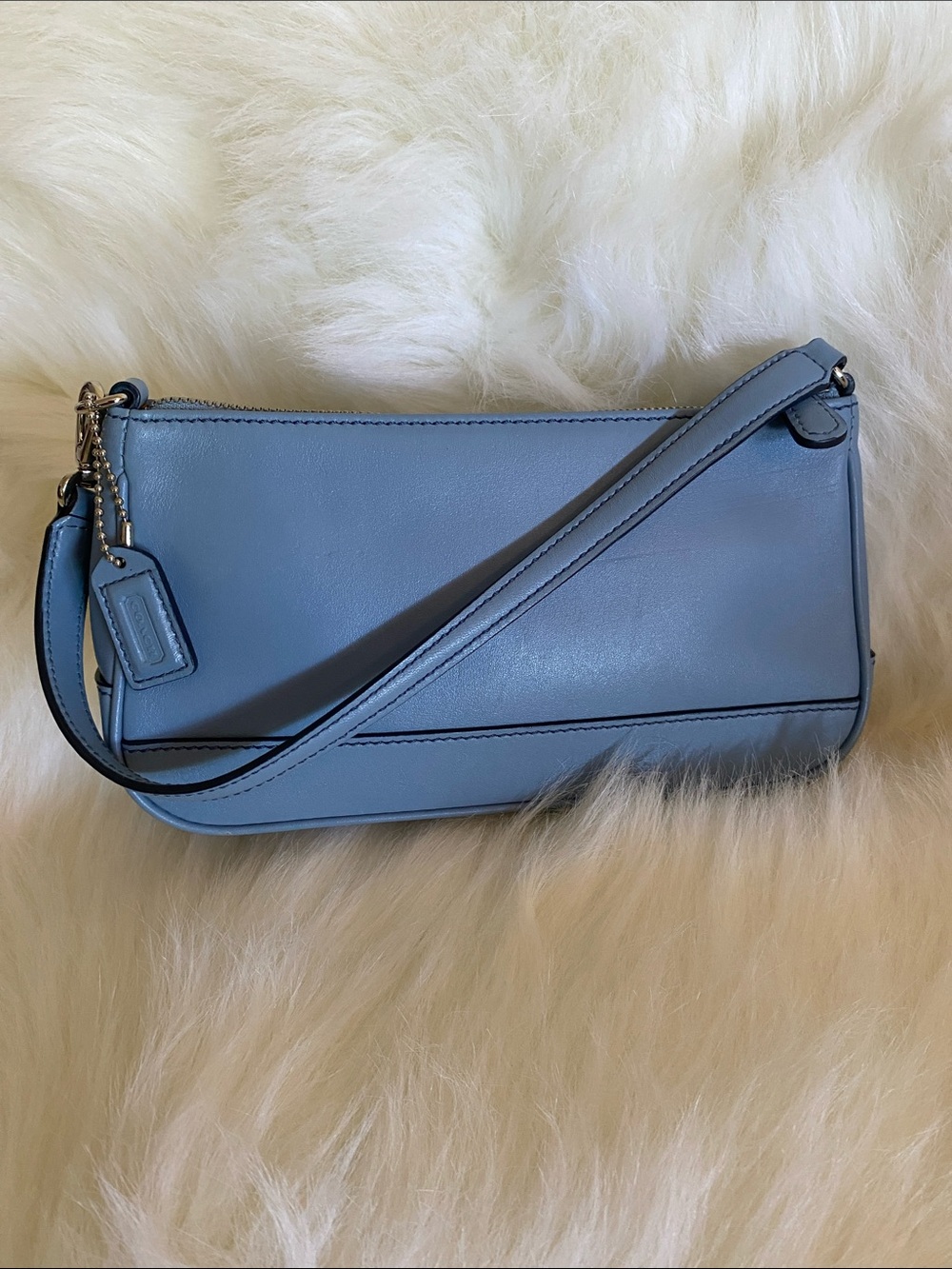 Vintage Coach Hamptons Demi Baguette in Light Blue